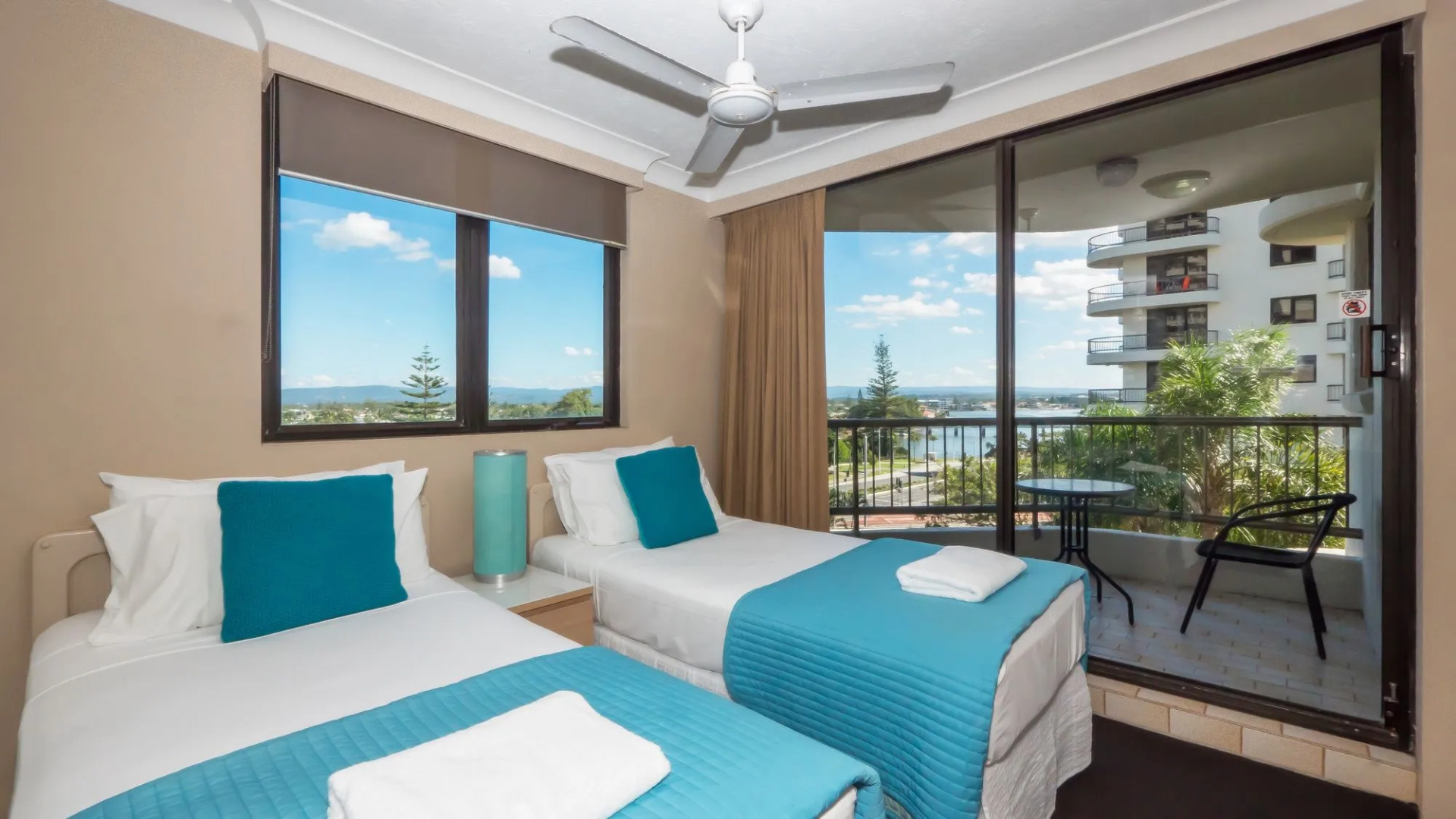 Foto - Aristocrat Apartments