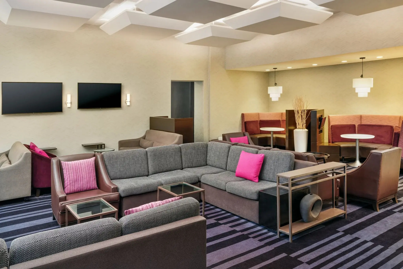 Photo - Courtyard by Marriott New York JFK Airport