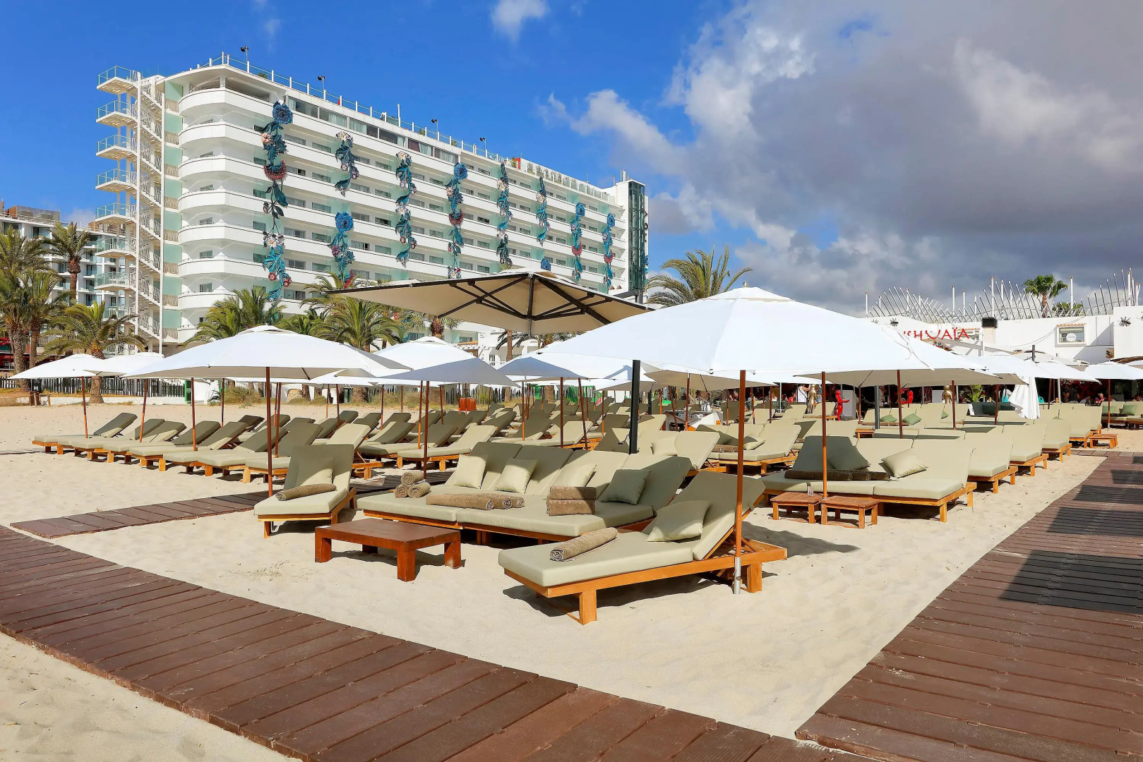 Foto - The Unexpected Ibiza Hotel - Ushuaïa Club entrance included