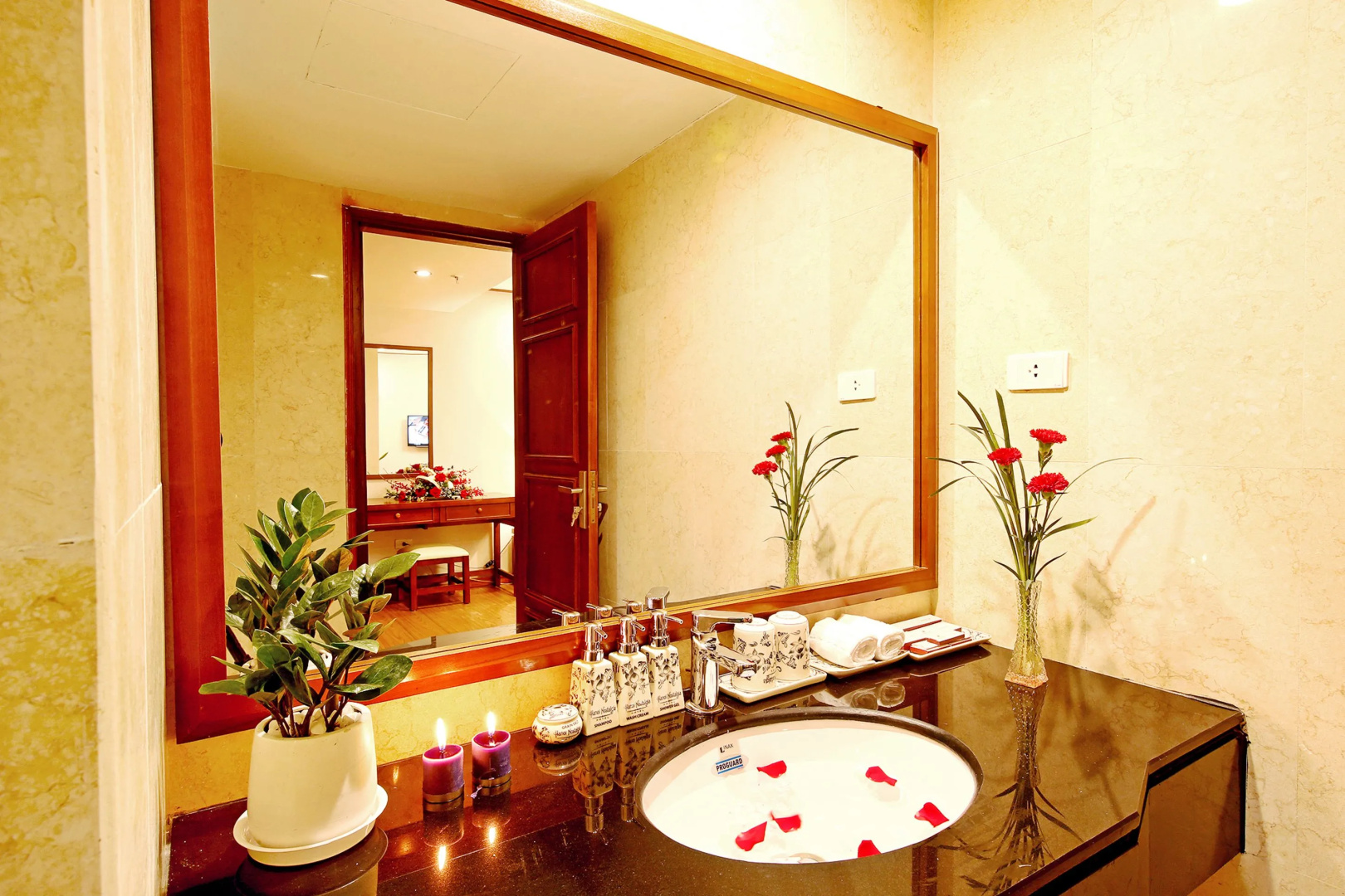 Photo - Hanoi Nostalgia Hotel & Spa