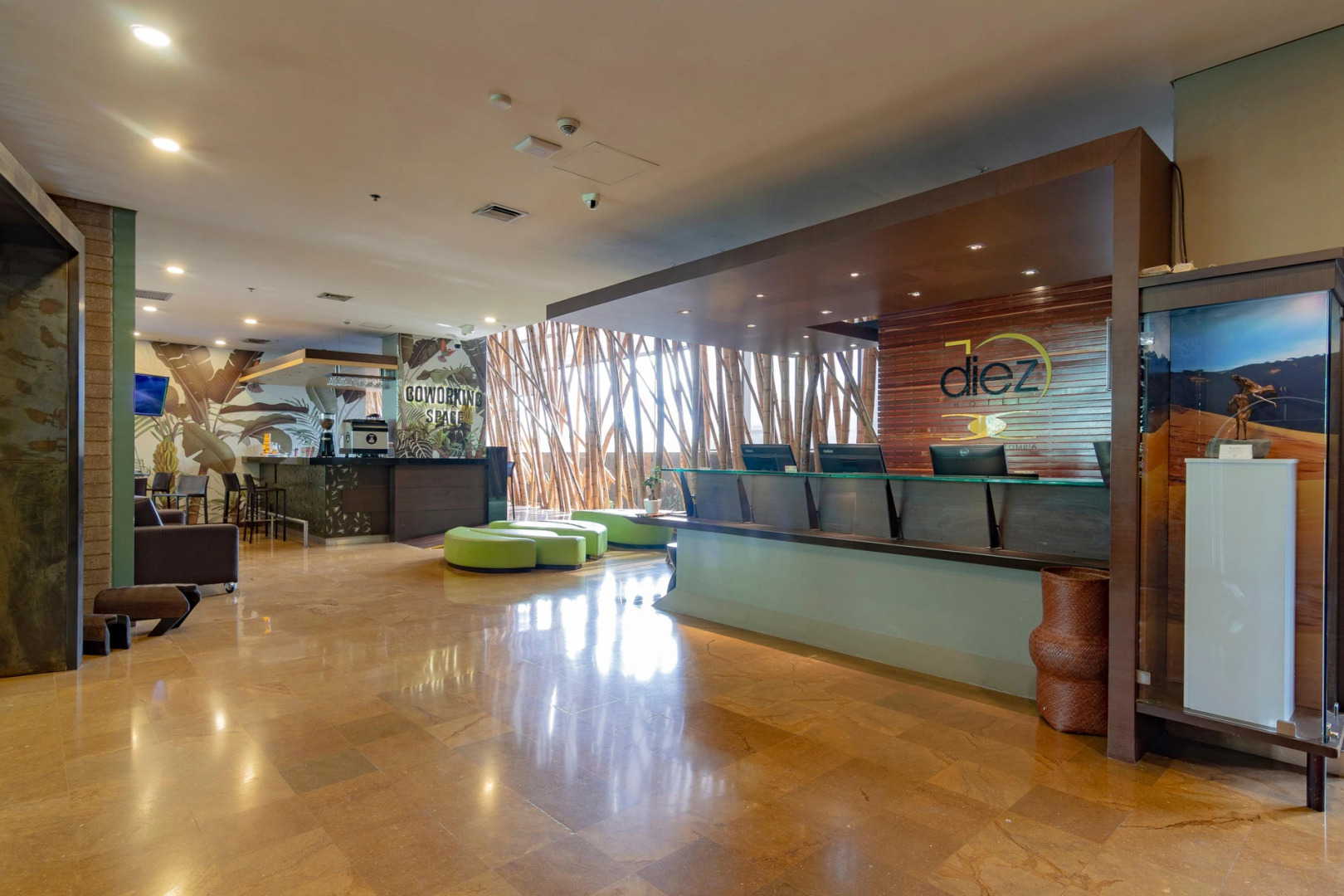 Foto - Diez Hotel Categoría Colombia