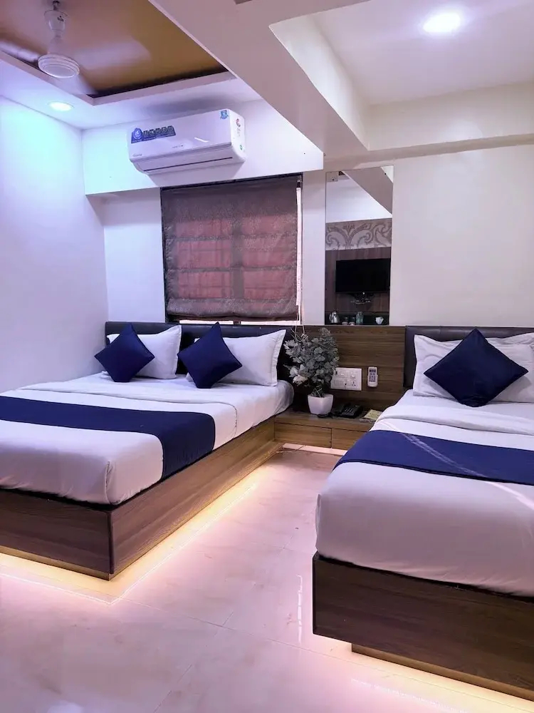 Photo - Hotel Ashyana - Near To Grant Road Station Mumbai