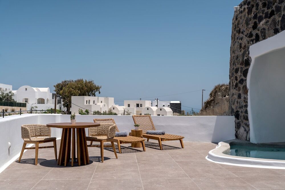 Photo - Victoria Caves