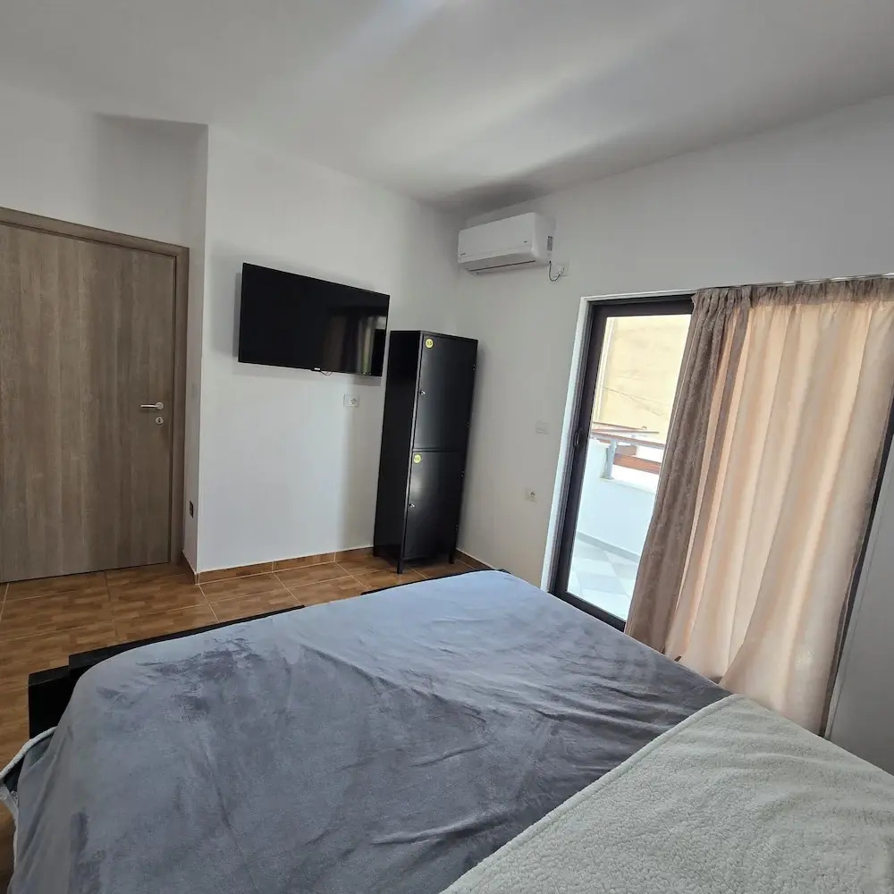 Foto - Lazy Roo Hostel Saranda