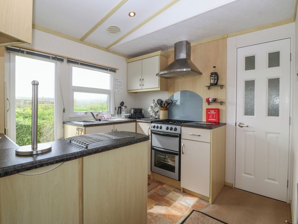 Tir Glyn Caravan
