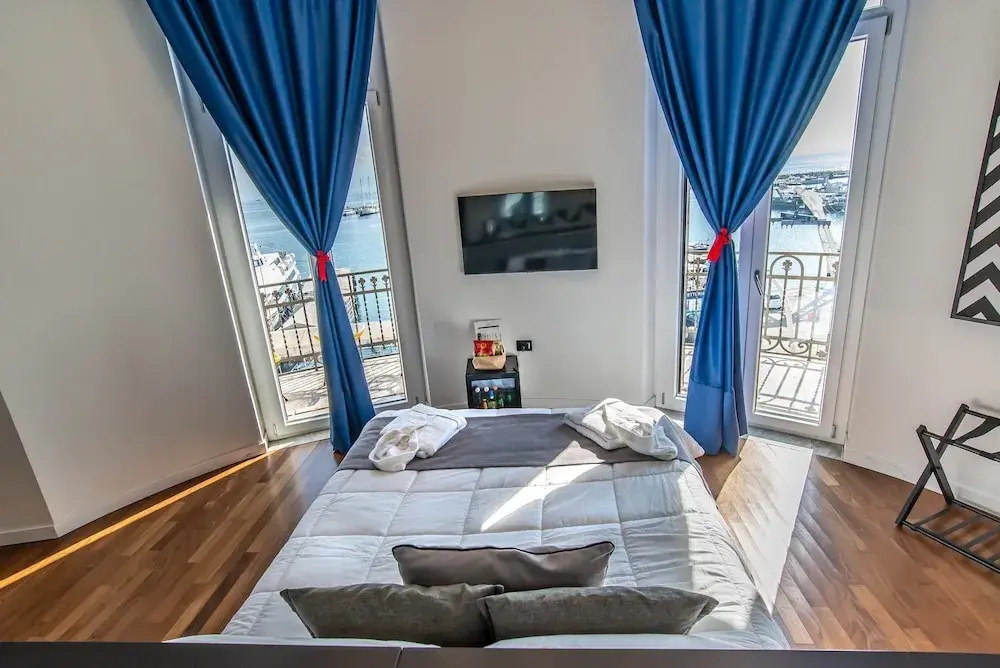 Photo - Gram Suites