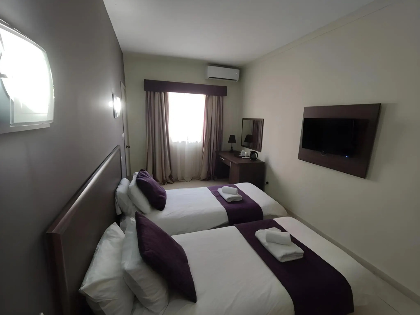 Photo - Windsor Hotel