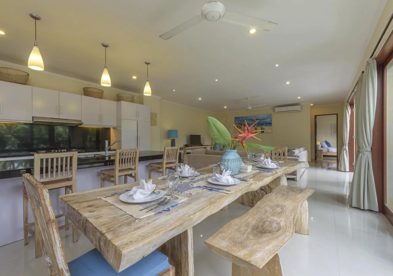 Foto - Villa Tepi Sungai - 6BR Luxury Private Pool Villa - Seminyak Sleeps 14