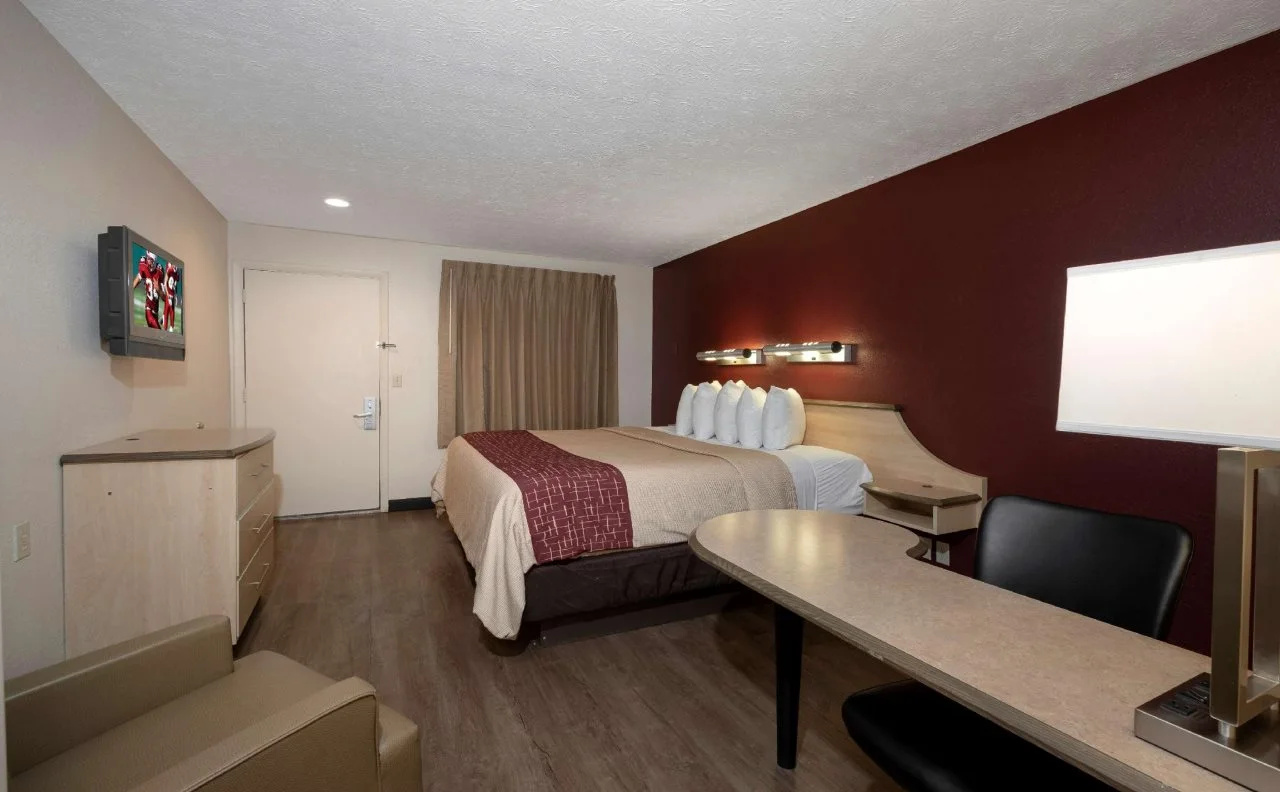Photo - Red Roof Inn Indianapolis - Greenwood