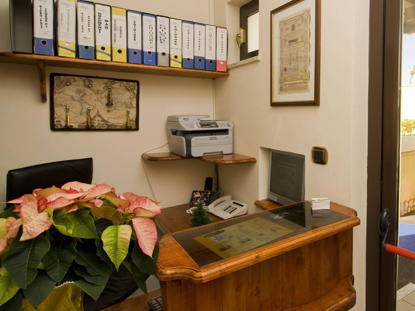 Photo - Airport Hotel