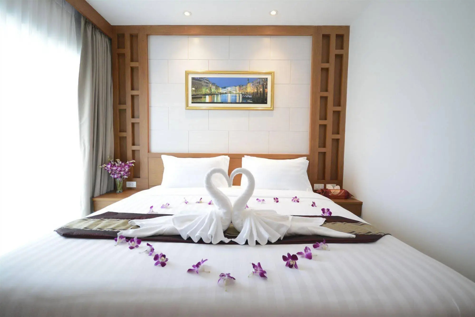 Photo - The Patong Center Hotel