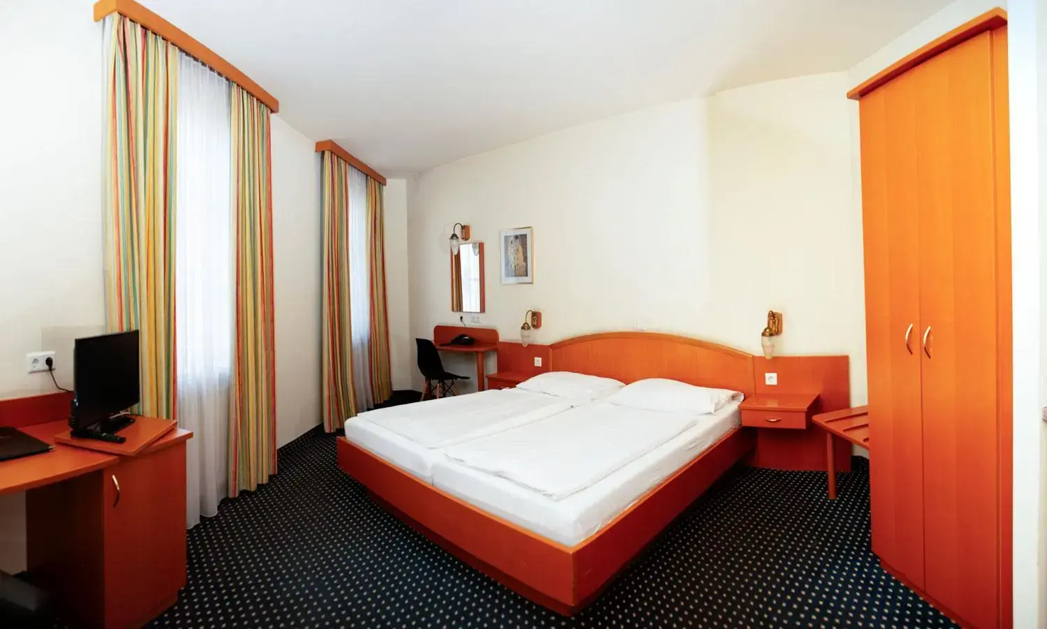 Photo - SUITE HOTEL 900m ZUR OPER