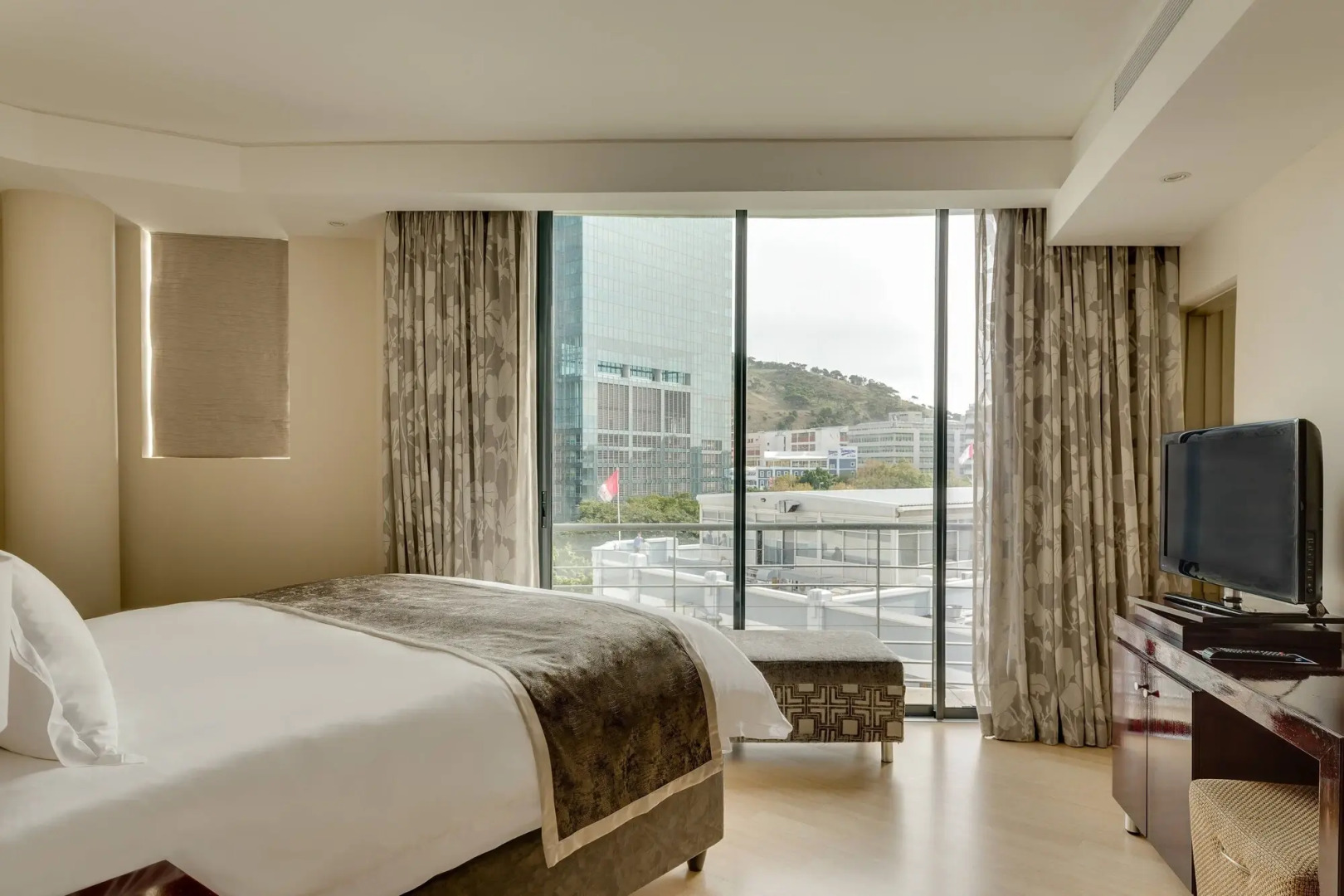 Photo - Protea Hotel by Marriott Cape Town North Wharf
