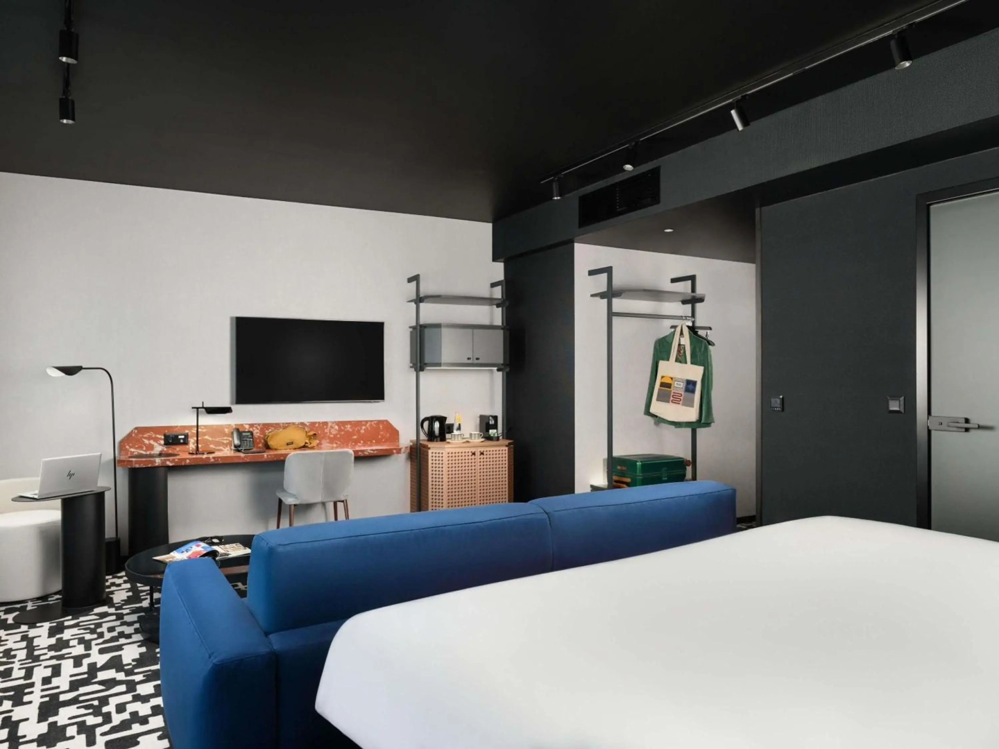 Foto - TRIBE Budapest Airport