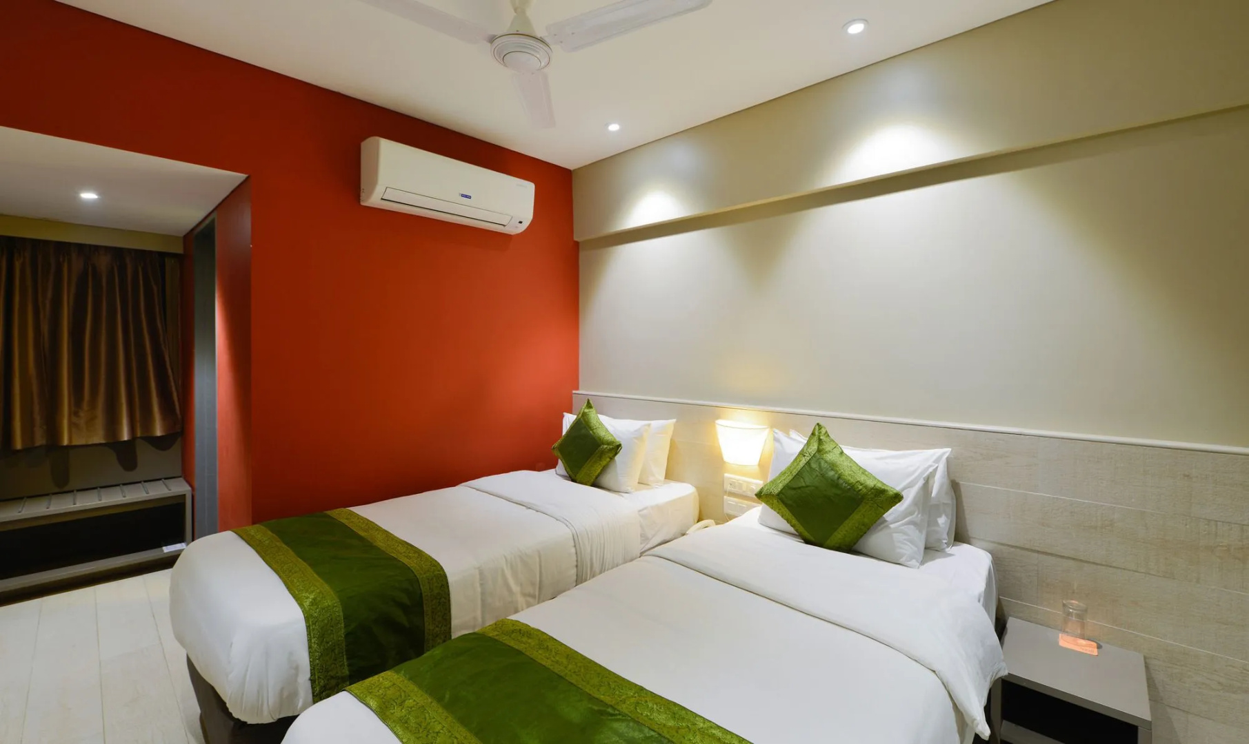 Click Hotel Vadodara
