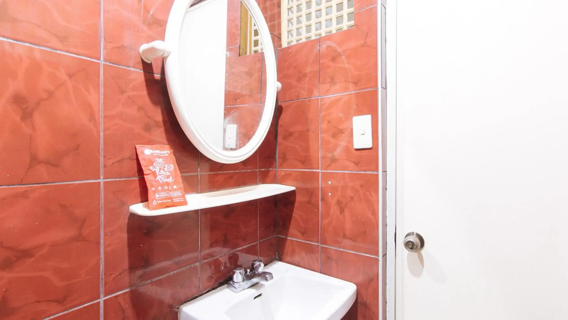 Foto - RedDoorz near East Avenue Medical Center