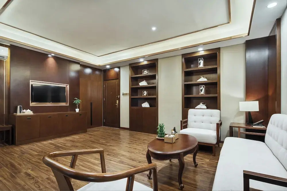 Photo - Rose Garden International Hotel