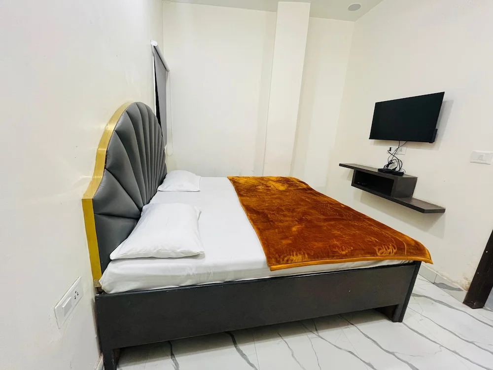 Foto - Roomshala 152 Hotel Sukoon- Near Ramesh Nagar Metro Station