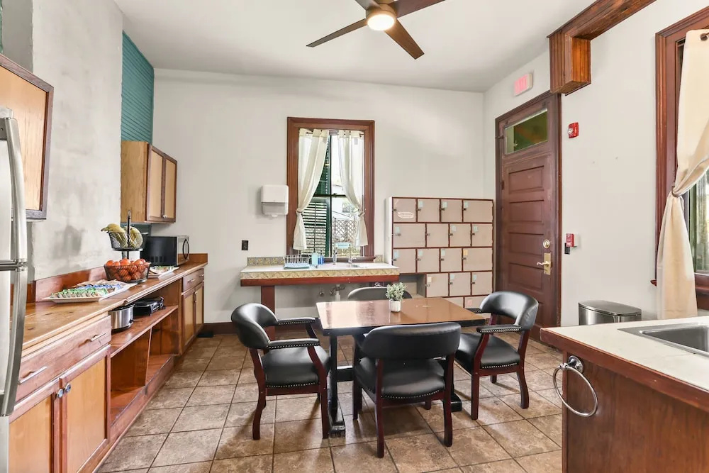 Photo - Site 61 Guesthouse
