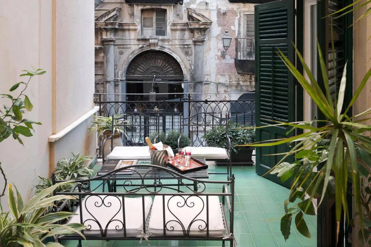 Photo - Palazzo Arone dei Baroni di Valentino