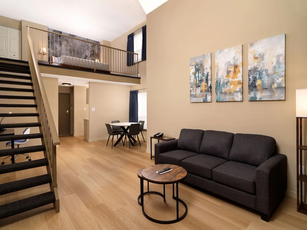 Photo - Huntingdon Hotel and Suites