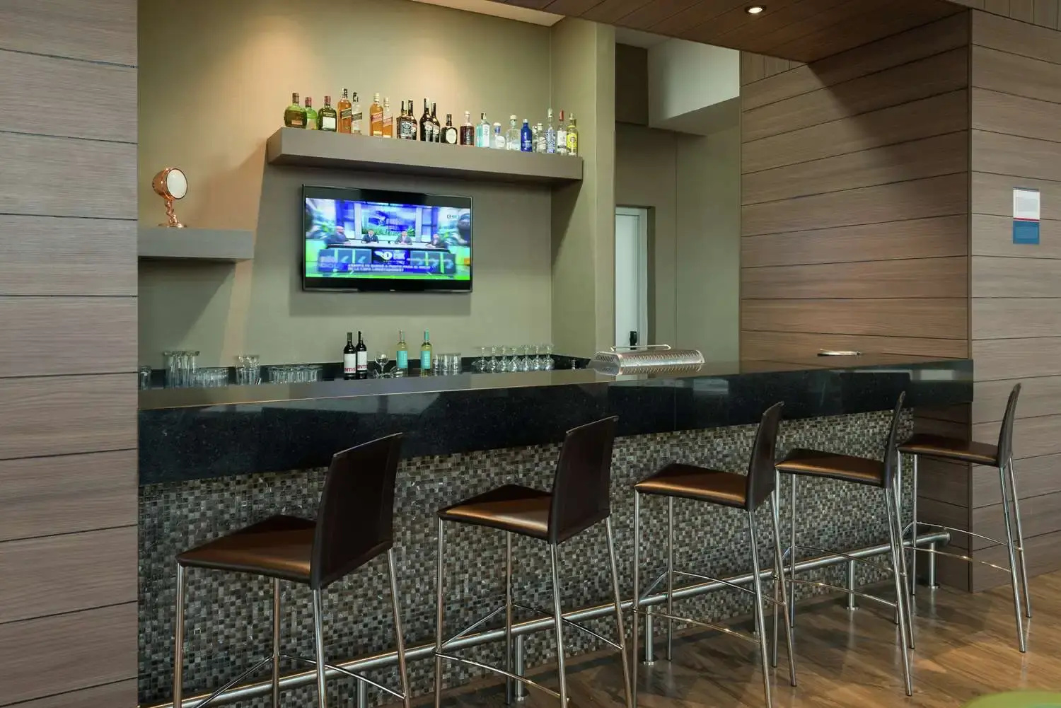 Photo - Hampton by Hilton Bogota Airport