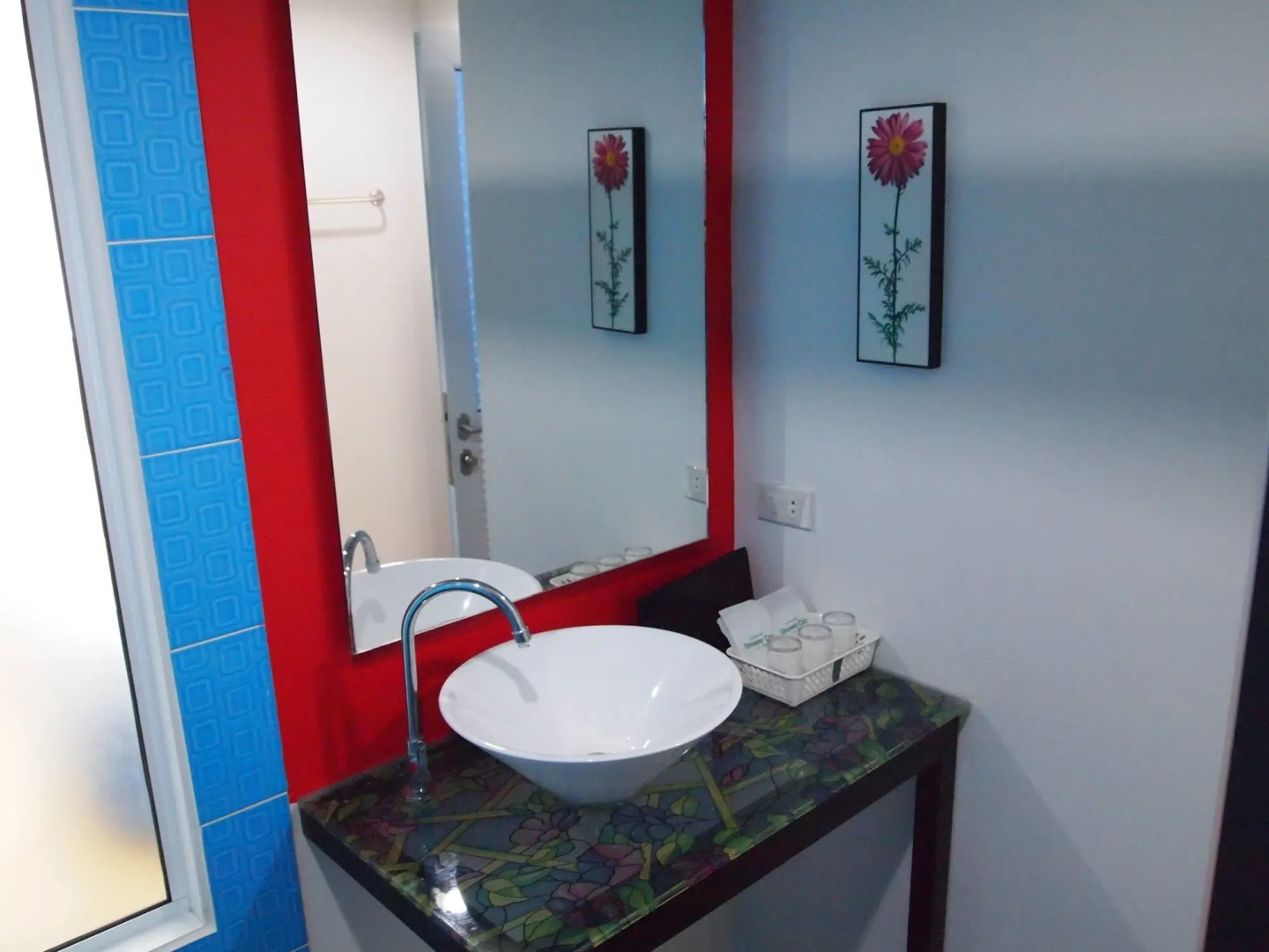 Photo - The Right Resort