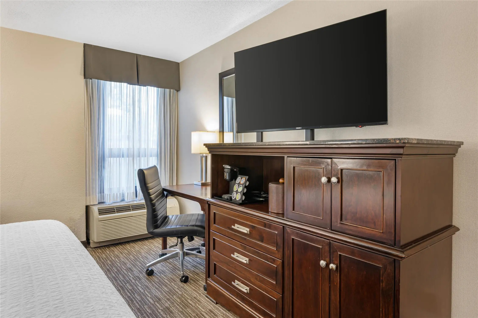 Photo - Best Western Plus Indianapolis North At Pyramids