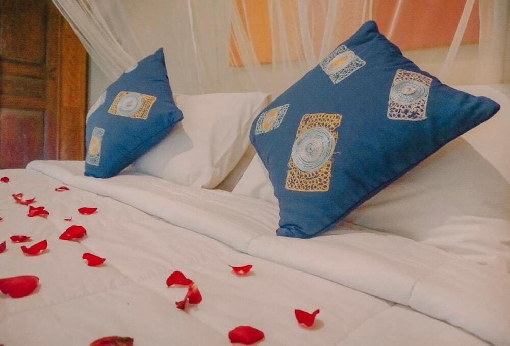 Photo - Sari Bamboo Bungalows