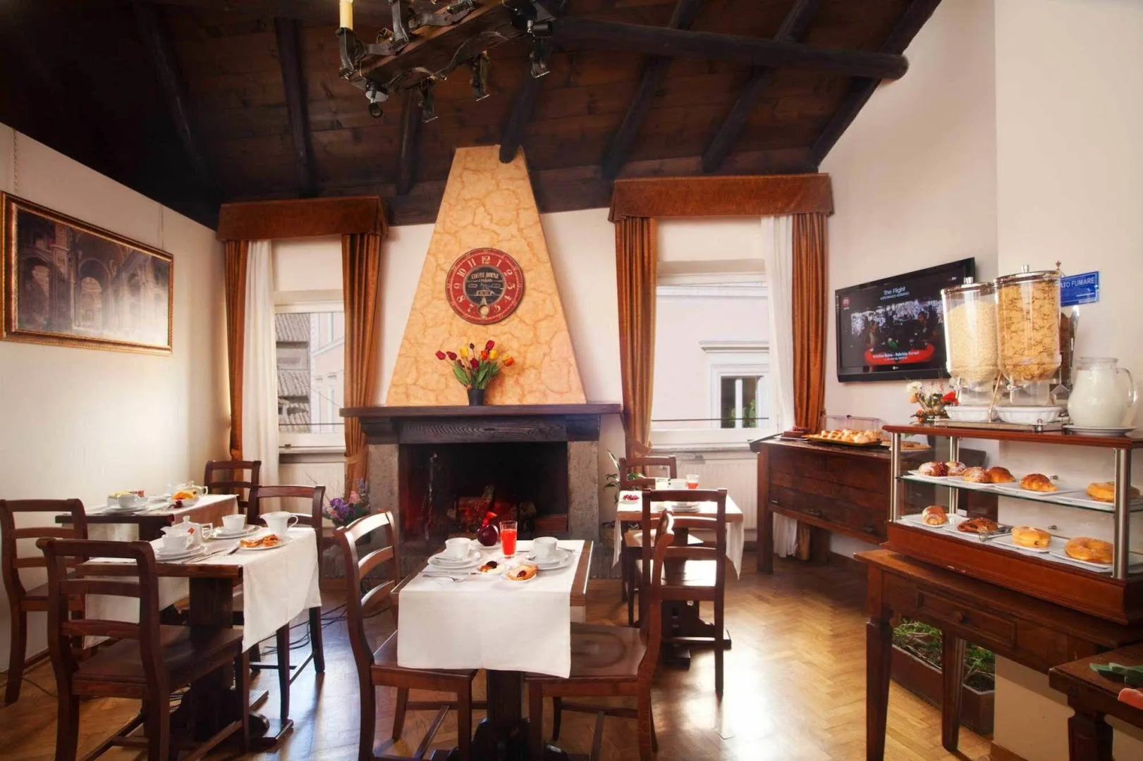 Photo - Pantheon Inn