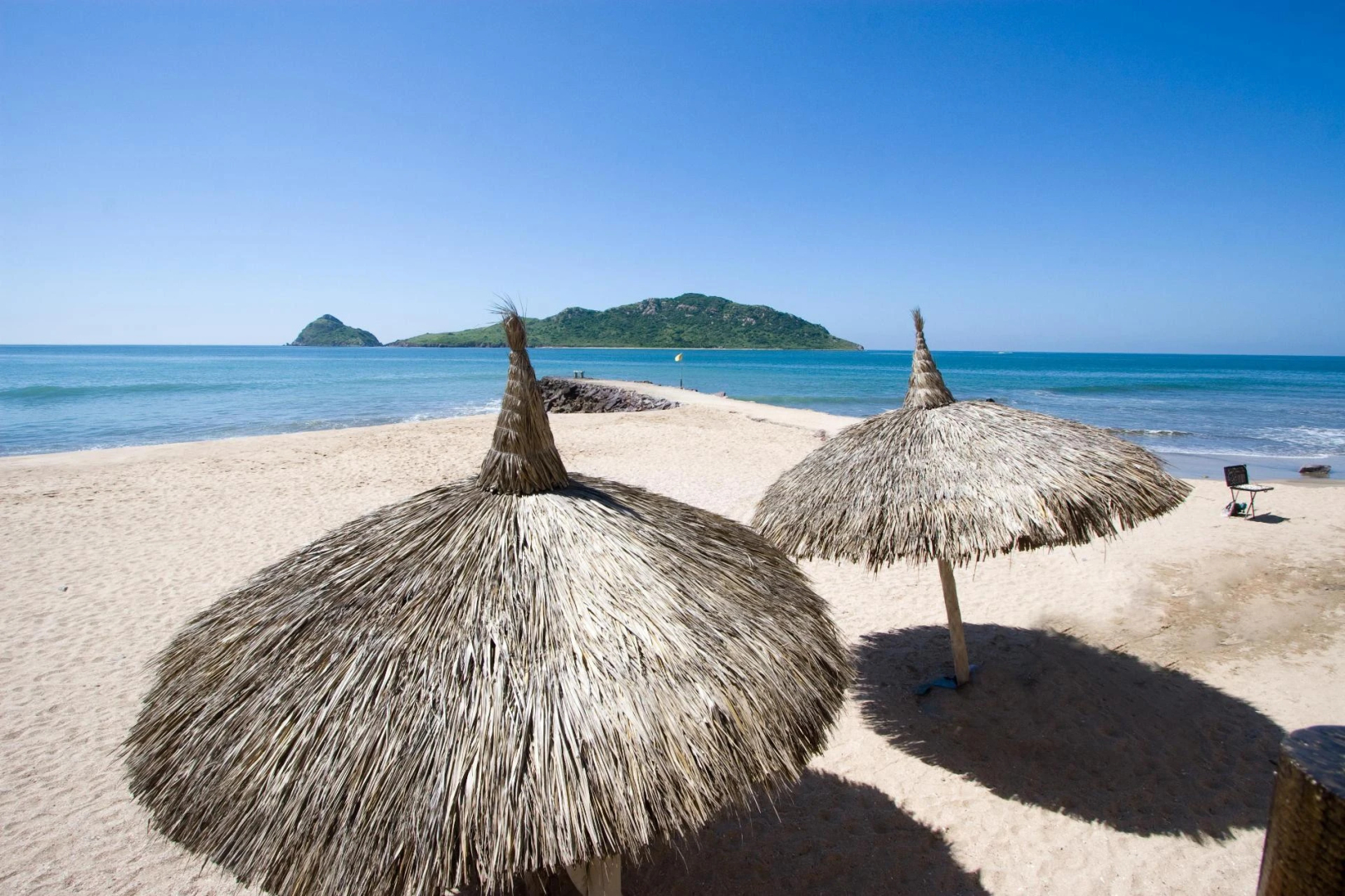 Photo - Las Flores Beach Resort