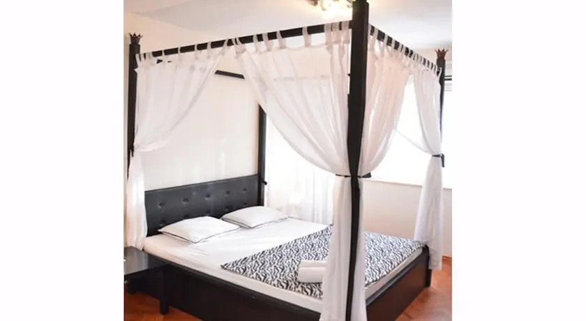 Hostel Kalonis