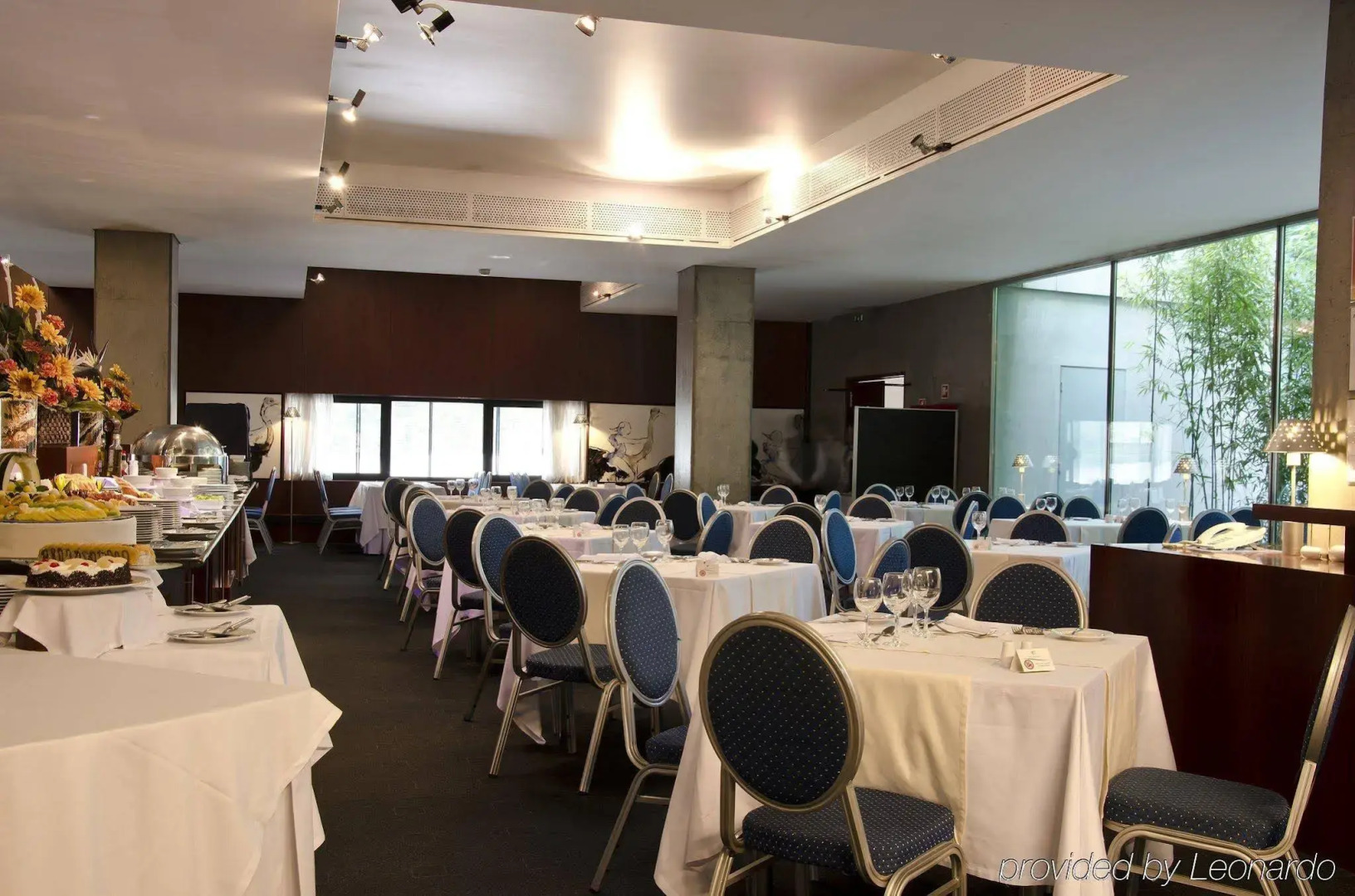 Photo - VIP Executive Arts Hotel