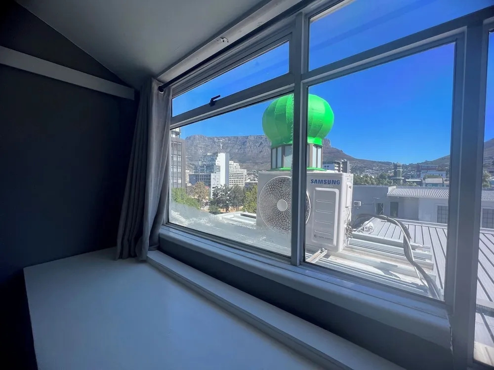 Photo - M&B Backpackers