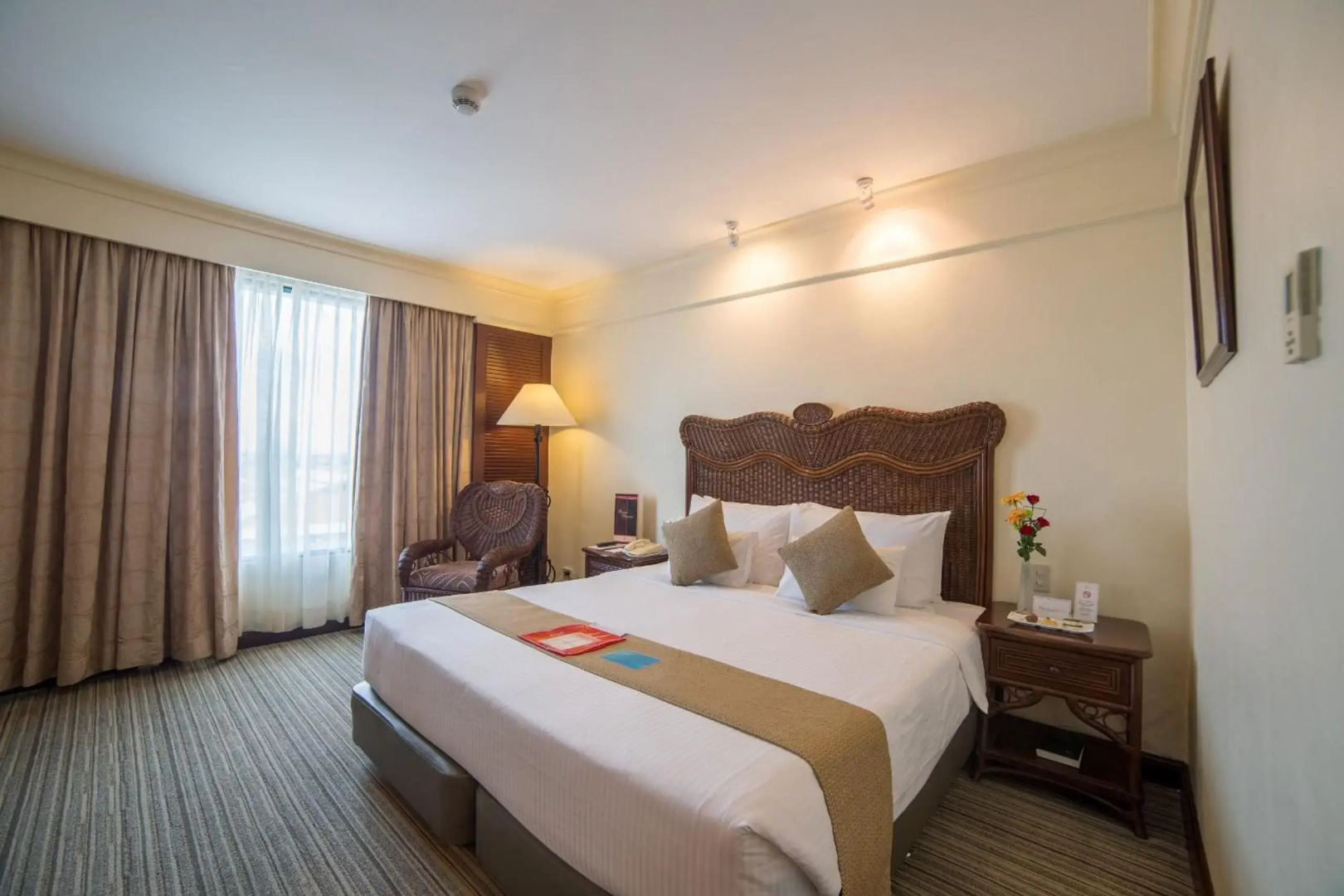 Photo - Waterfront Airport Hotel and Casino