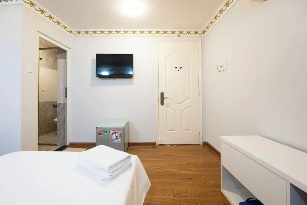 Foto - CROWNE MEOW BÙI VIỆN HOTEl 2