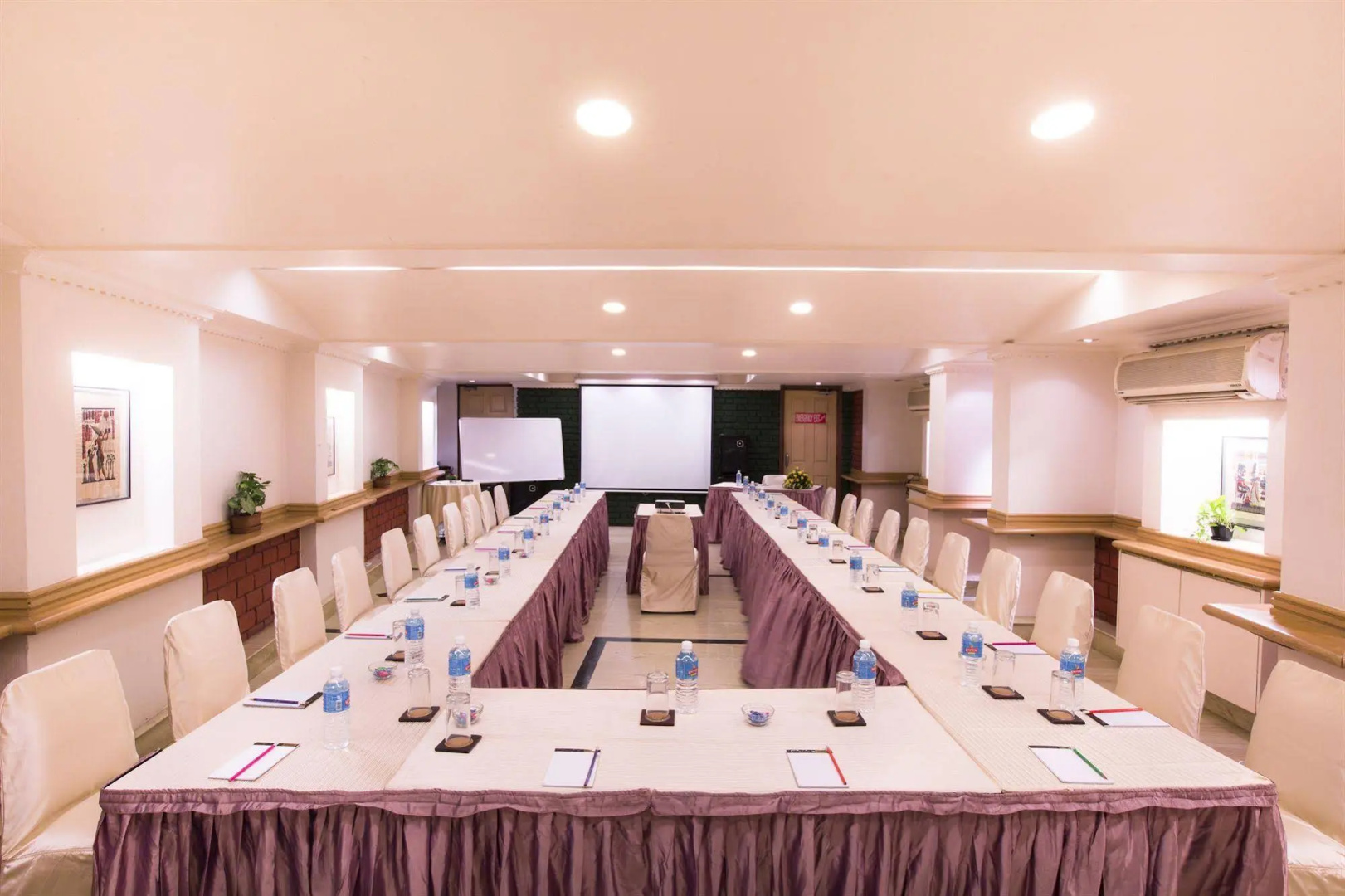 Foto - T24 Retro