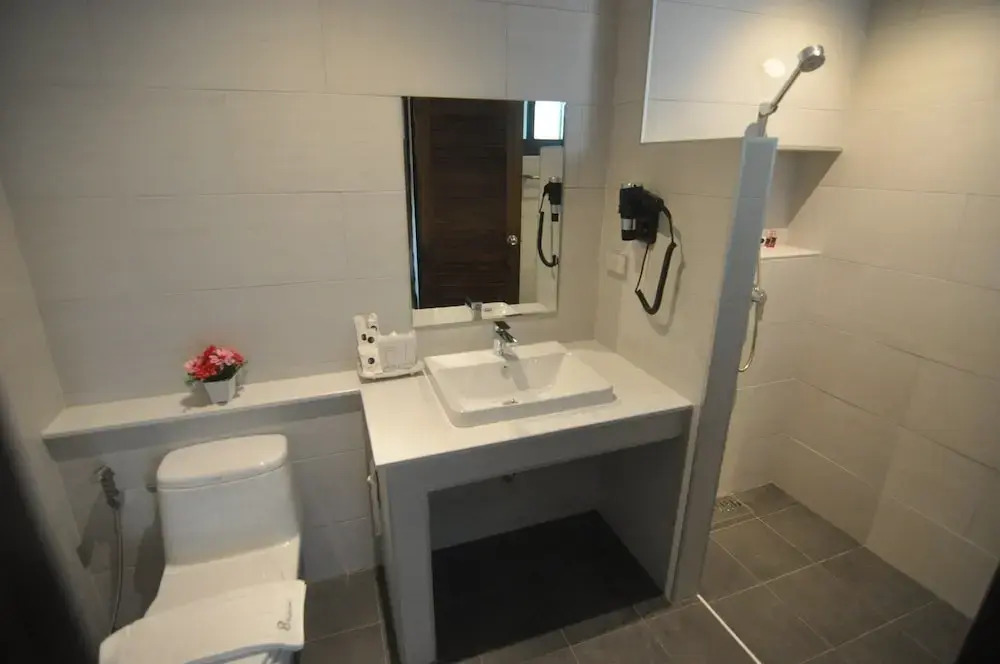 Photo - The Eight Ratvithi House