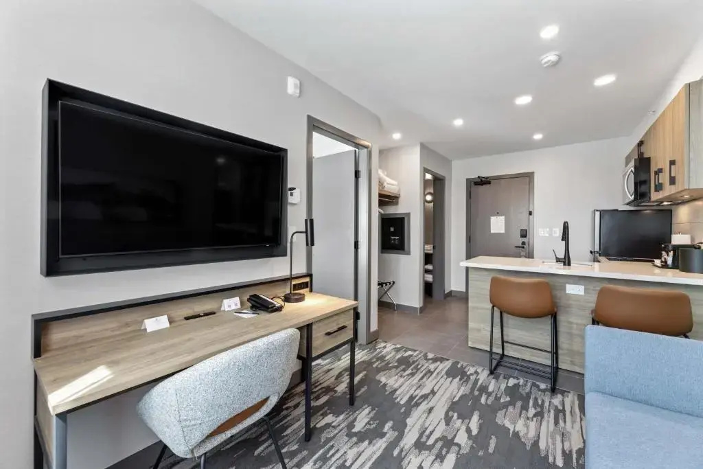 Photo - Sandman Signature Dallas Las Colinas Hotel & Suites