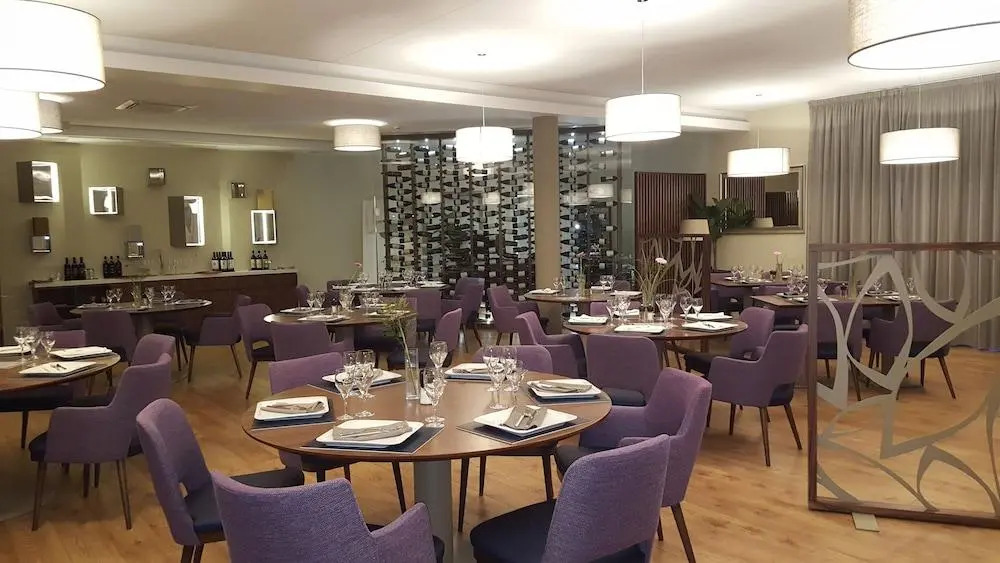 Photo - Threeland Hotel