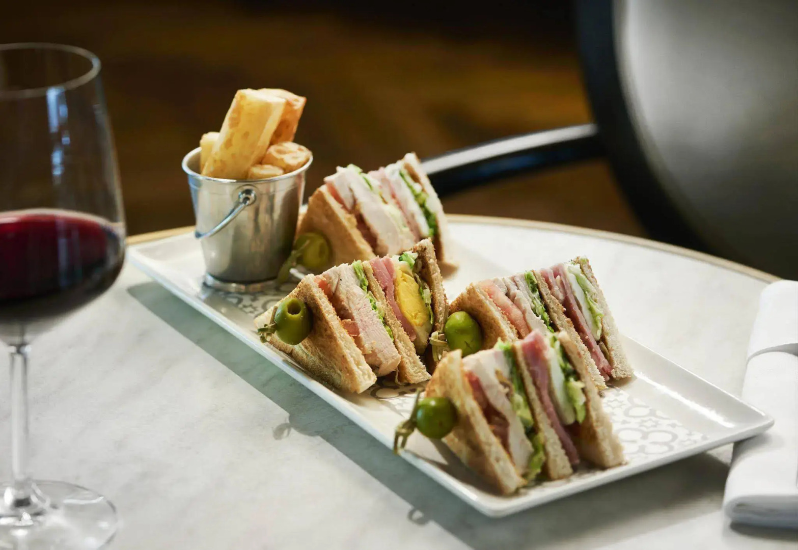 Photo - The Waldorf Hilton