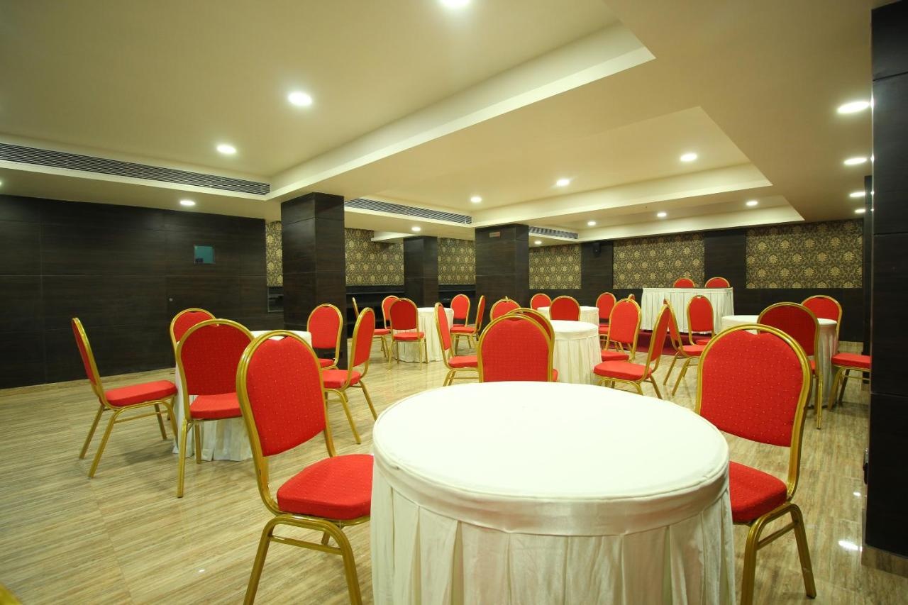Foto - Central Beacon Hotel Surat