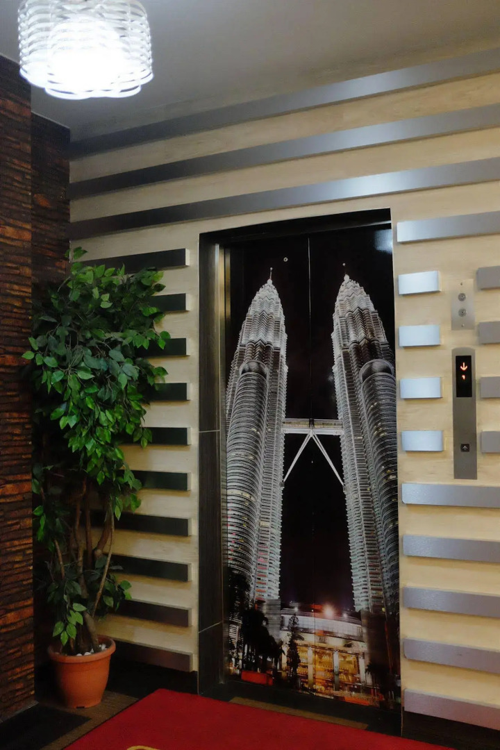 Photo - Safari Hotel