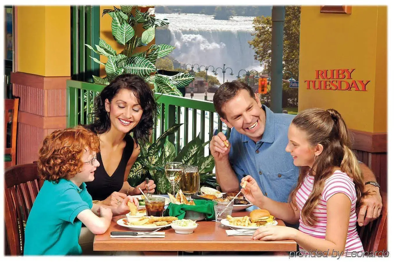 Foto - Travelodge by Wyndham Niagara Falls At the Falls