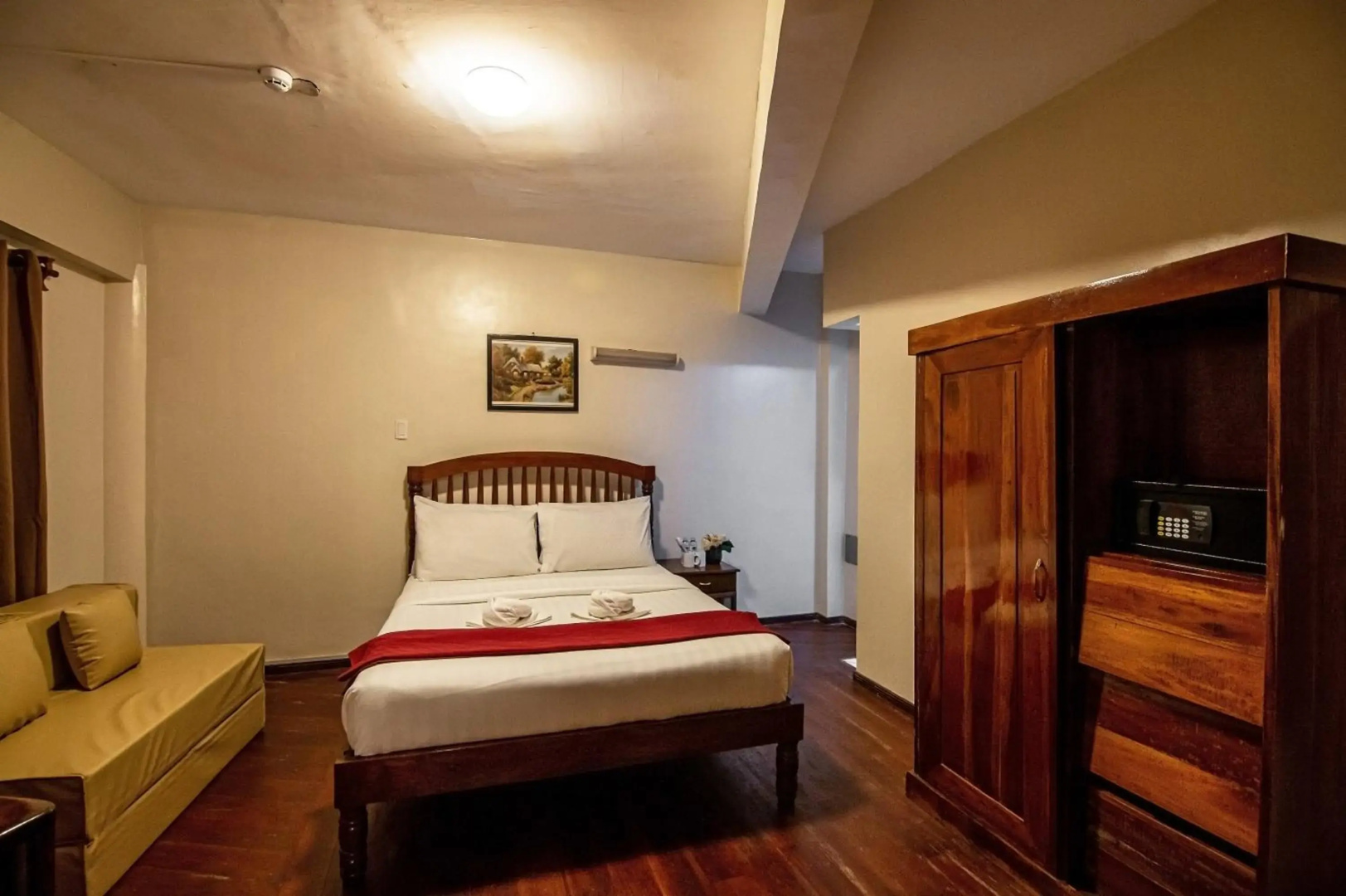 Photo - Kiwi Hotel