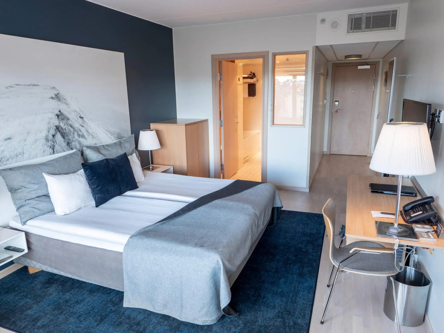 Photo - Clarion Hotel Sign