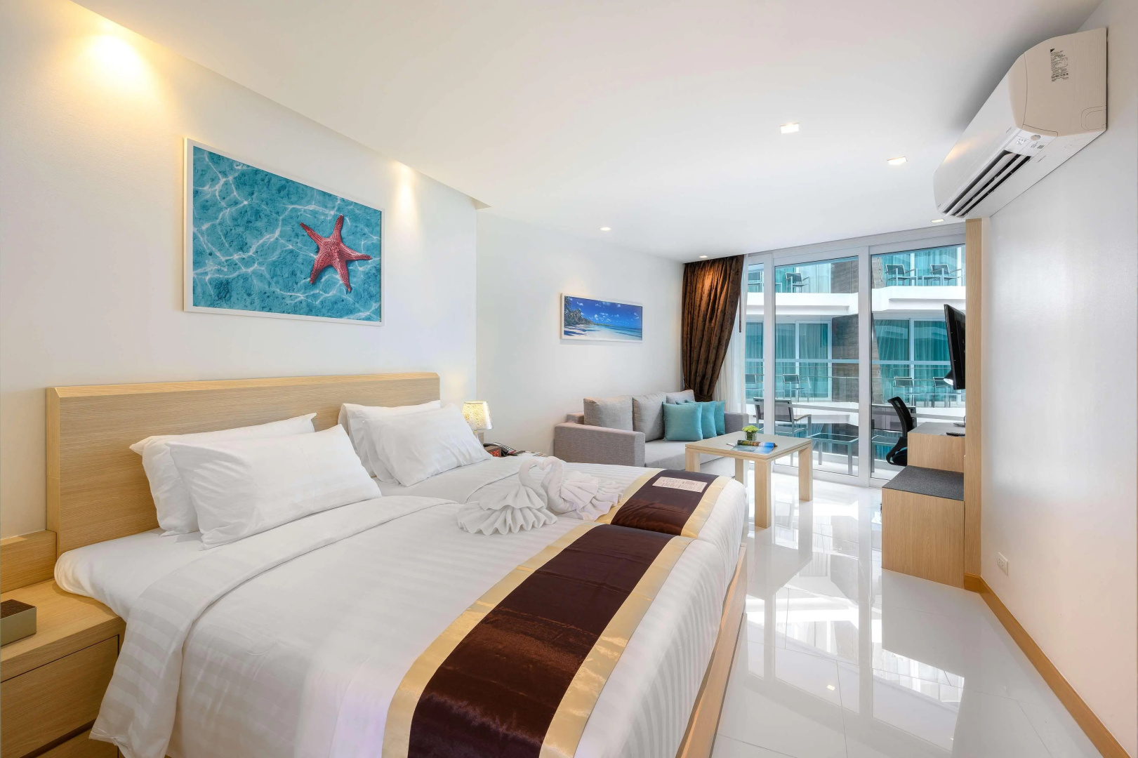 Photo - The Beachfront Hotel Phuket