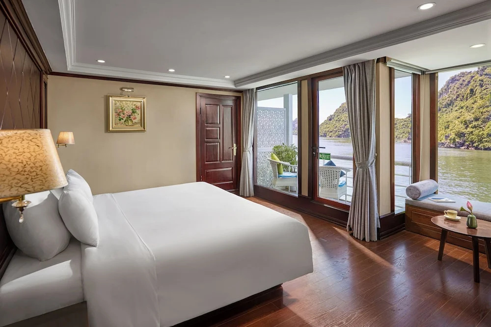 Verdure Lotus Classic Cruise on Lan Ha Bay