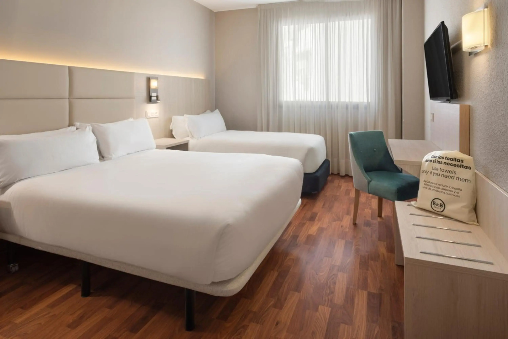 Photo - B&B HOTEL Zaragoza Royal