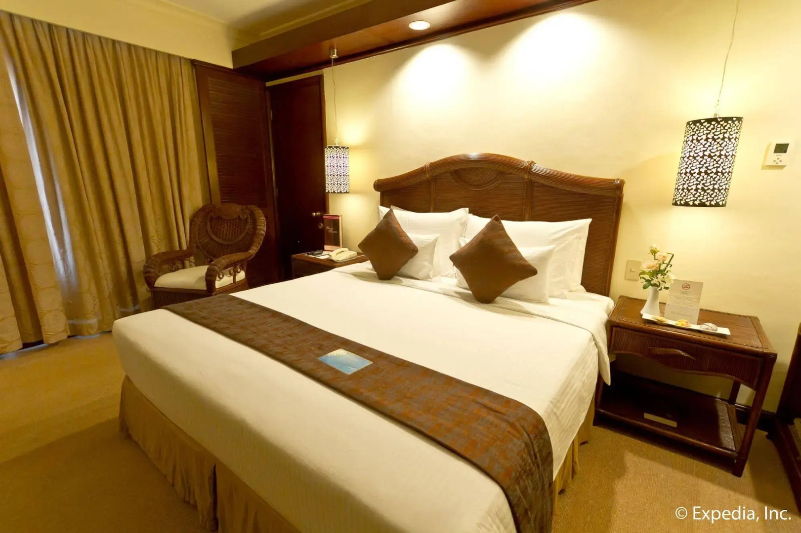 Photo - Waterfront Airport Hotel and Casino